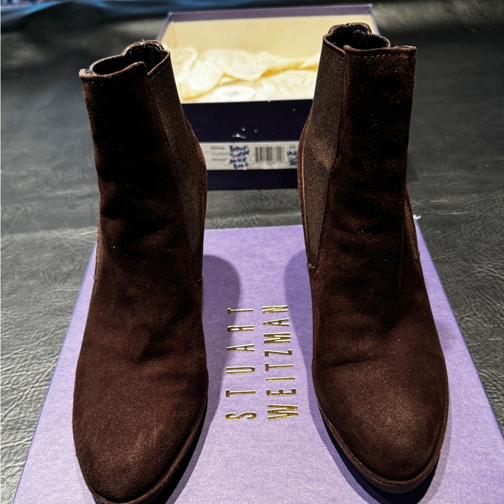 Rich Brown Suede new in box Stuart Weitzman Booties 6.5M Gorgeous